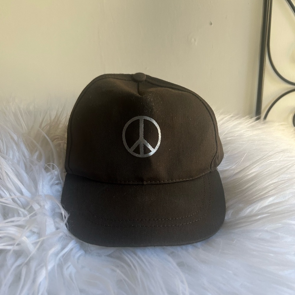 Babygags peace sign trucker adjustable hat!